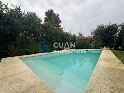 Casa en Venta con 3 cocheras