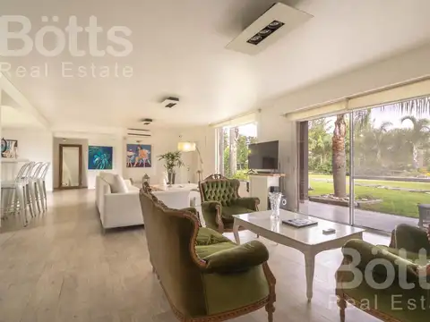 Casa de alto nivel  en  Cortines - Lujan