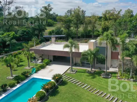 Casa de alto nivel  en  Cortines - Lujan