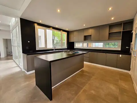 Casa en Venta en Zelaya, USD 470.000