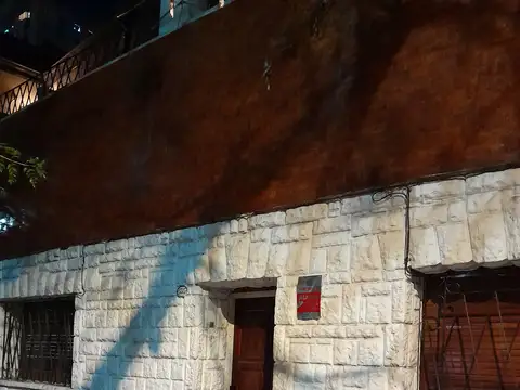 Casa con terreno propio apto construccion