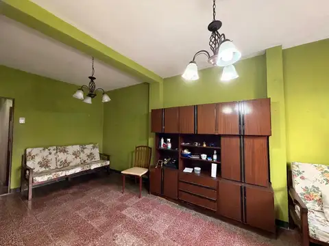 Casa 4 ambientes con 1 baño