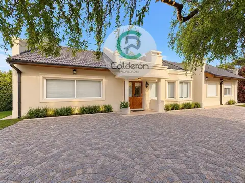 Casa en Venta Barrio Cerrado Campos de Álvarez