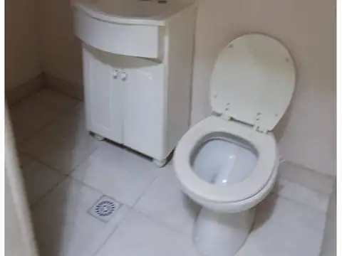 Oficina 3 ambientes con 1 baño