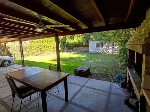 Casa 4 amb, cochera vs autos, jardin, galpón - Pilar