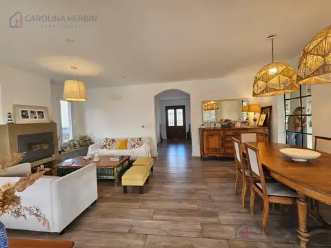 Casa 4 ambientes con 3 baños