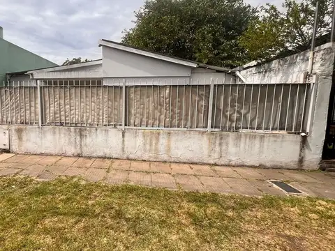 CASA EN VENTA 3 AMB APTO CREDITO VILLA LUZURIAGA