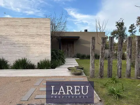 Casa en Venta en Pilar, USD 350.000