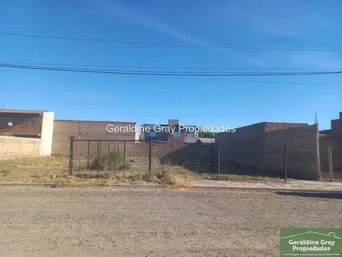 Terreno / Lote en venta de 302m2 ubicado en Las Calandrias, Cipolletti