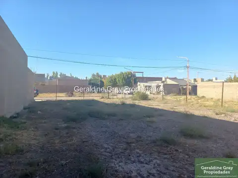 Terreno / Lote en venta de 302m2 ubicado en Las Calandrias, Cipolletti