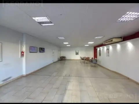 Local de 240 mtrs en Rivadavia 2569. Polvorines