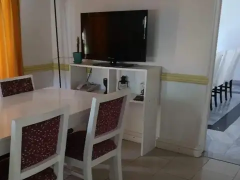 Casa 5 ambientes con 4 baños