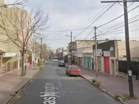 Casa 5 ambientes con 1 baño