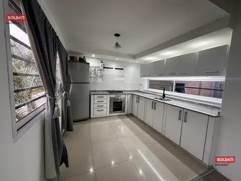 Casa 5 ambientes con 2 baños