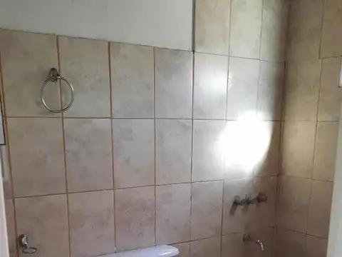 Casa en Alquiler con 1 cochera