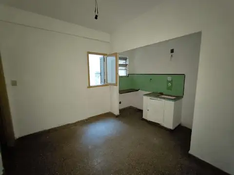 VENTA PH 2 AMB 27 m2 1ER PISO OPORTUNIDAD SARANDI