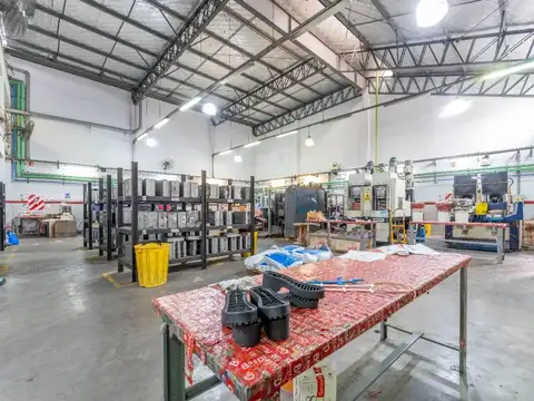 Galpon en Alquiler en Villa Lynch, USD 10.000