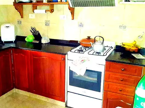 Casa 4 ambientes con 1 baño