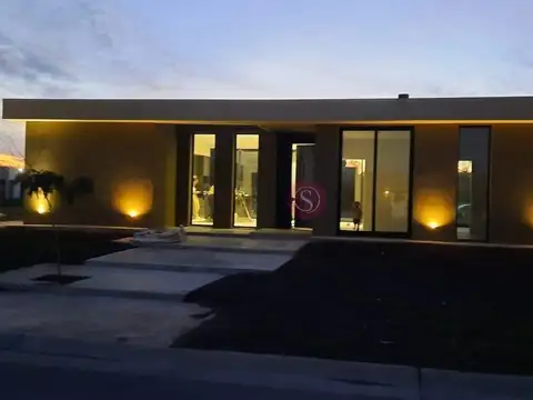 Casa en Venta en Pilar del Este - San Ramón, USD 185.000