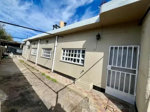 LOCAL EN VENTA PEREZ, SOBRE RUTA 33 - 750M2