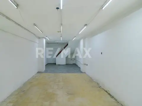 Alquiler local comercial 8 de octubre casi Propios