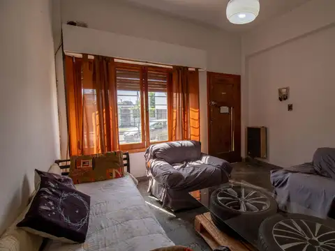 VENTA CASA PH 4 AMB CON PARQUE Y COCHERA OPORTUNID