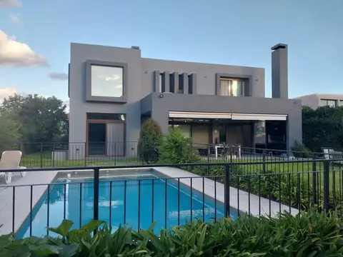 Casa en Venta de 5 dormitorios