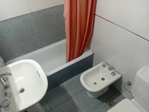 Departamento en alquiler 2 dormitorios con cochera