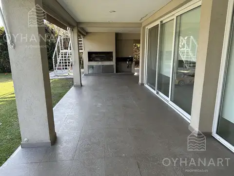Casa en Venta al Este