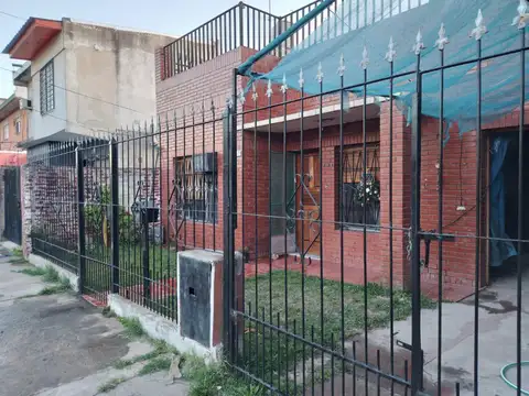 Salvigny e/ Concejal Gómez y Estomba