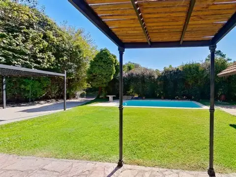 Casa en Venta con 1 cochera
