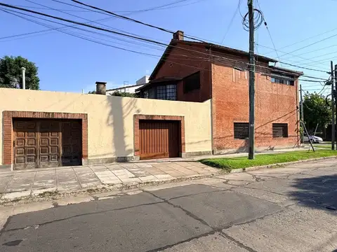venta casa 4 ambientes Martinez
