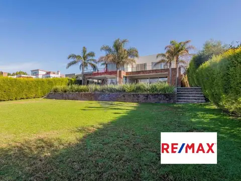 Casa en Venta de 5 dormitorios