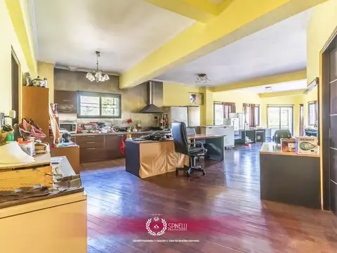 Casa 5 ambientes con 2 baños