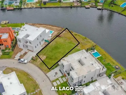 Terreno al agua  en venta en Laguna Grande