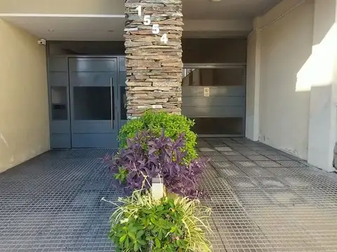 VENTA MONOAMBIENTE EN LANUS CENTRO