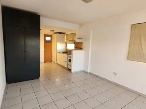 Alquiler departamento monoambiente Rosario Echesortu con amplio balcón al frente quincho parrillero