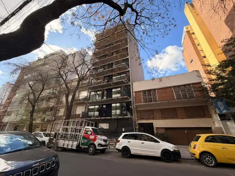 Venta Departamento 3 Ambientes con patio y jardín propio- Belgrano Chico