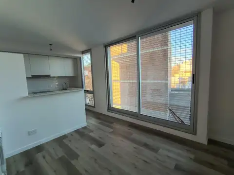 VENTA - Departamento de 1 dormitorio con cochera y balcón, con amenities - Barrio Abasto, Rosario.