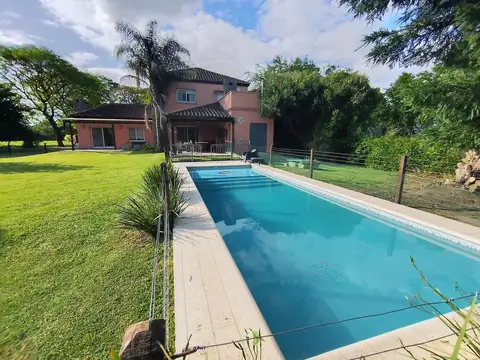 Casa en El Nacional Club De Campo