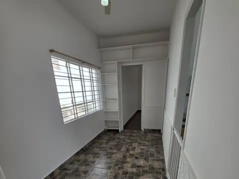 Casa en Alquiler en Liniers, $ 800.000