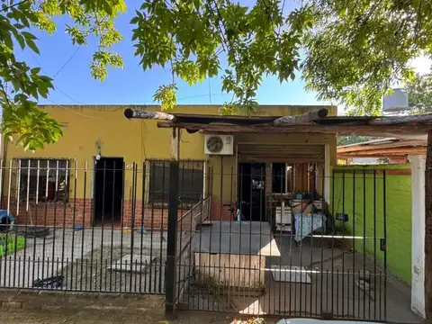 CASA 3 AMBIENTES VENTA SAN VICENTE MAS LOCAL DEPTO