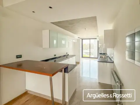 Departamento en Alquiler de 4 ambientes