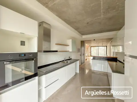 Departamento en Alquiler en Fisherton, USD 1.900