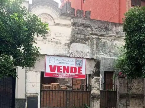 Venta de casa a demoler en barrio norte