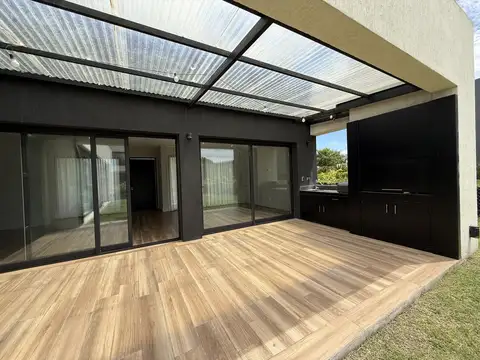 Avenida Jorge Newbery al 5000