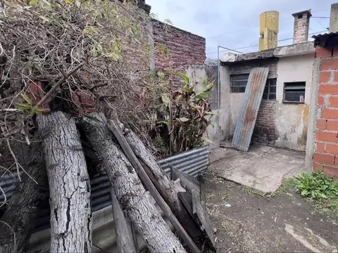 Casa 3 ambientes con 1 baño