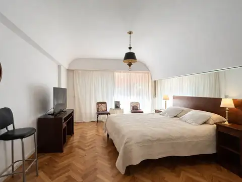 Departamento en Venta con 2 cocheras