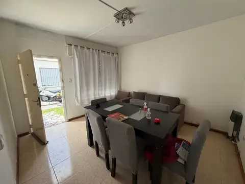 Depto Tipo Casa 3 ambientes con 1 baño