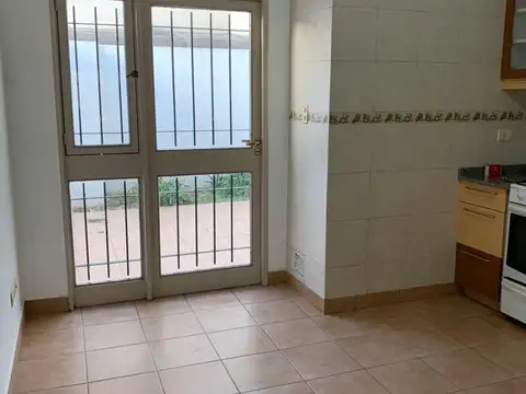 Casa en Alquiler en Villa Luro, USD 1.000